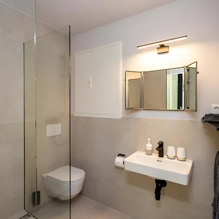 Apartmán Lollipops-100qm-5bed-parken-view